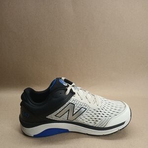 New Balance Men's 847 Athletic Shoes - Black and White
